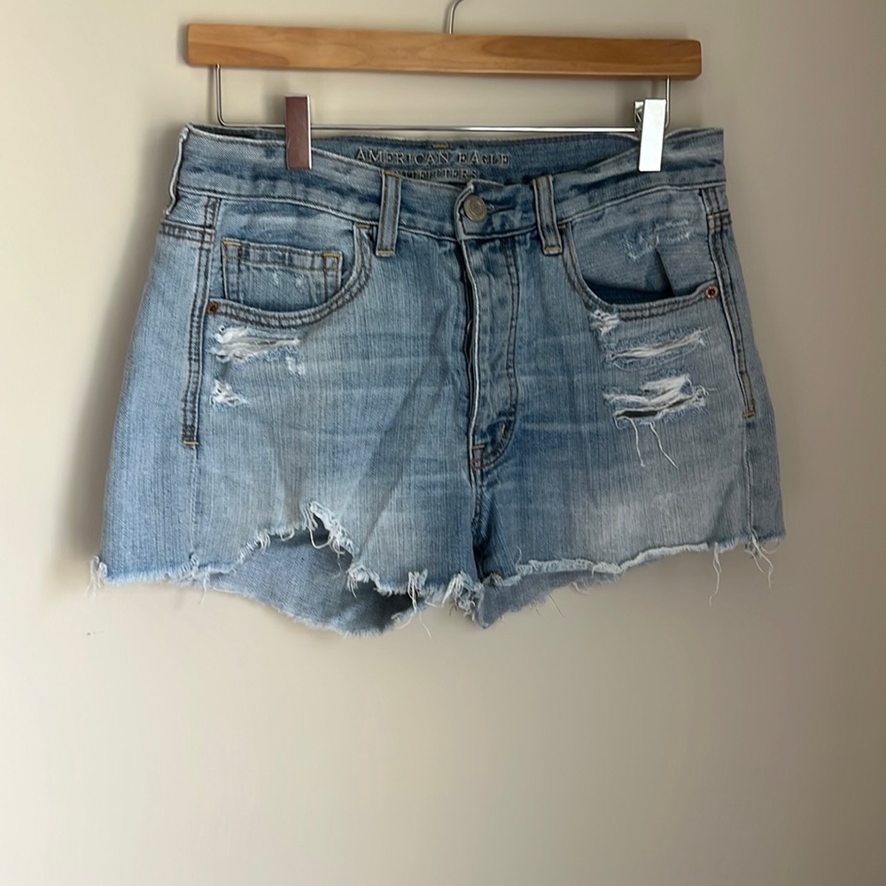 American eagle distressed jean shorts